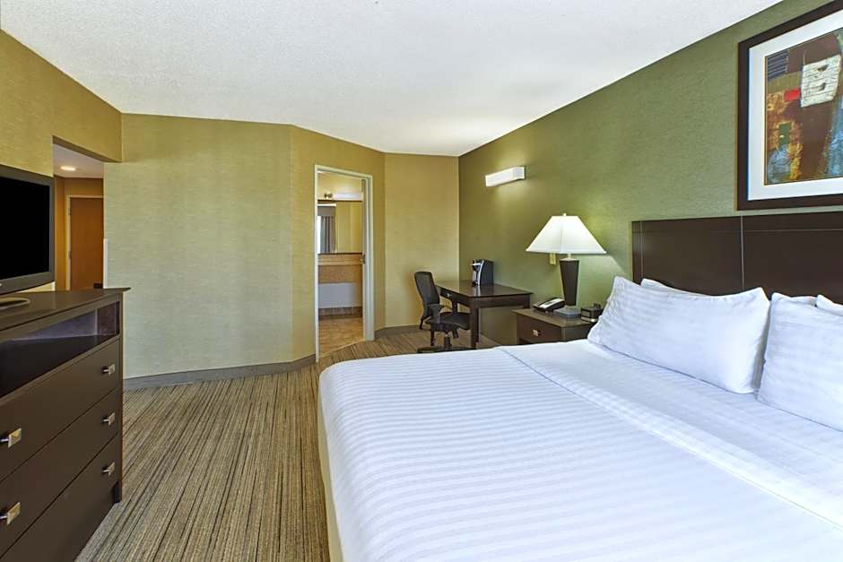 Country Inn & Suites by Radisson, Benton Harbor-St. Joseph, MI