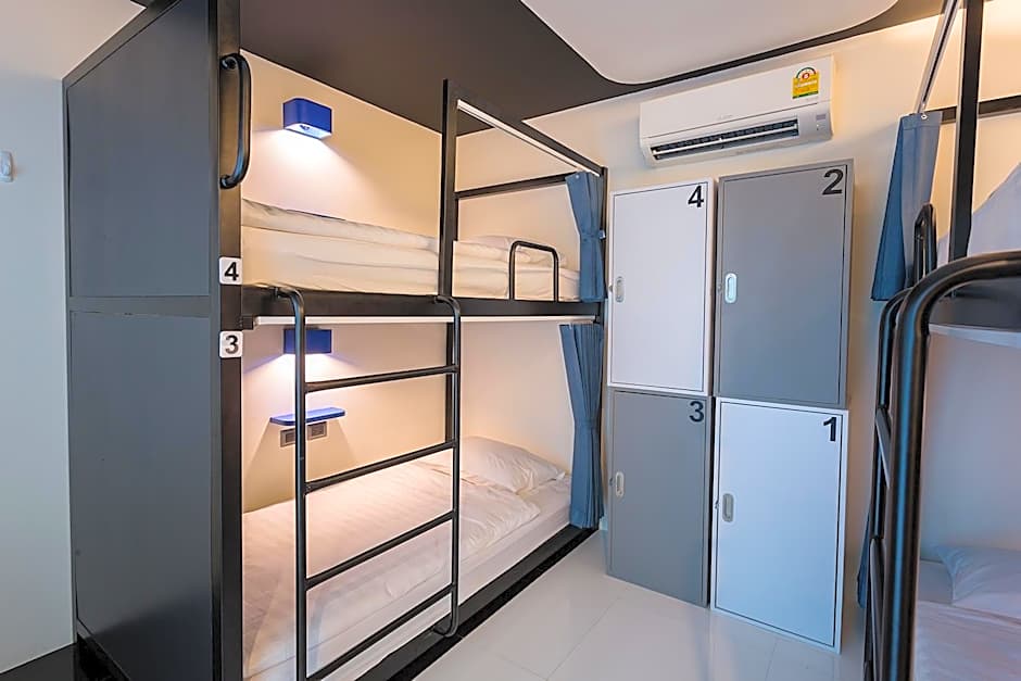 BearPacker Patong Hostel