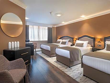 Classic Quadruple Room