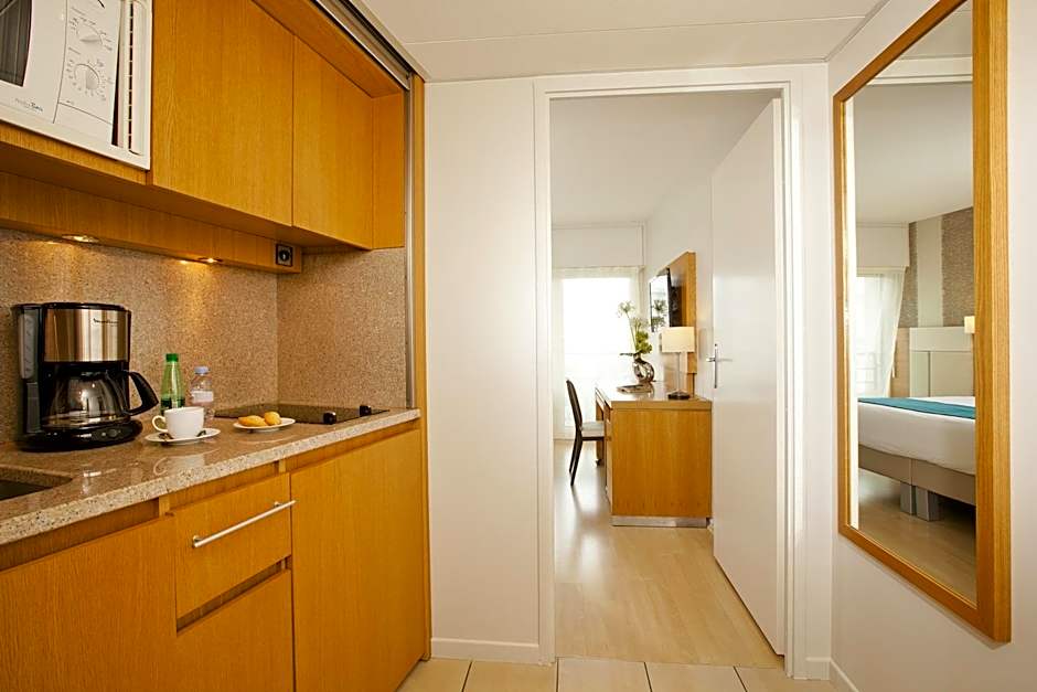 Residhome Courbevoie La Defense