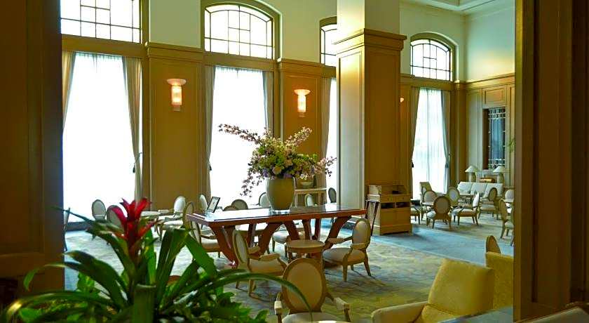 Okura Akademia Park Hotel