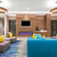 La Quinta Inn & Suites by Wyndham Kansas City Beacon Hill