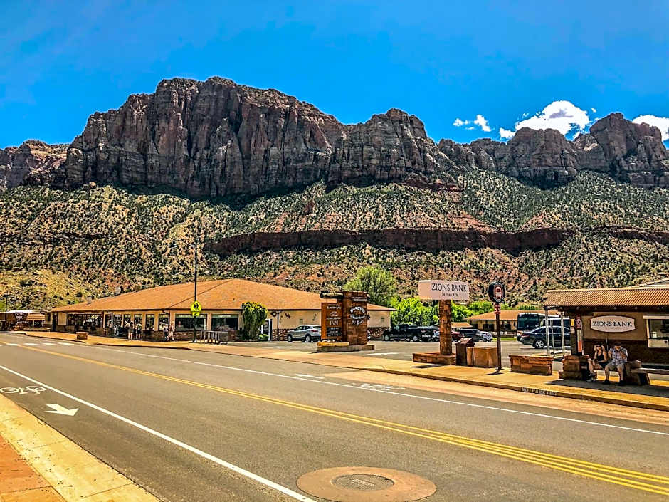 Bumbleberry Inn