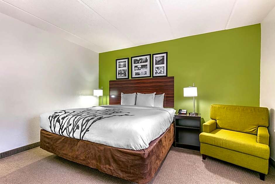 Sleep Inn & Suites Near Sports World Blvd.