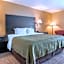 Quality Inn & Suites Lenexa Kansas City