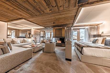 Signature Suite with 1 Bedroom & Living room