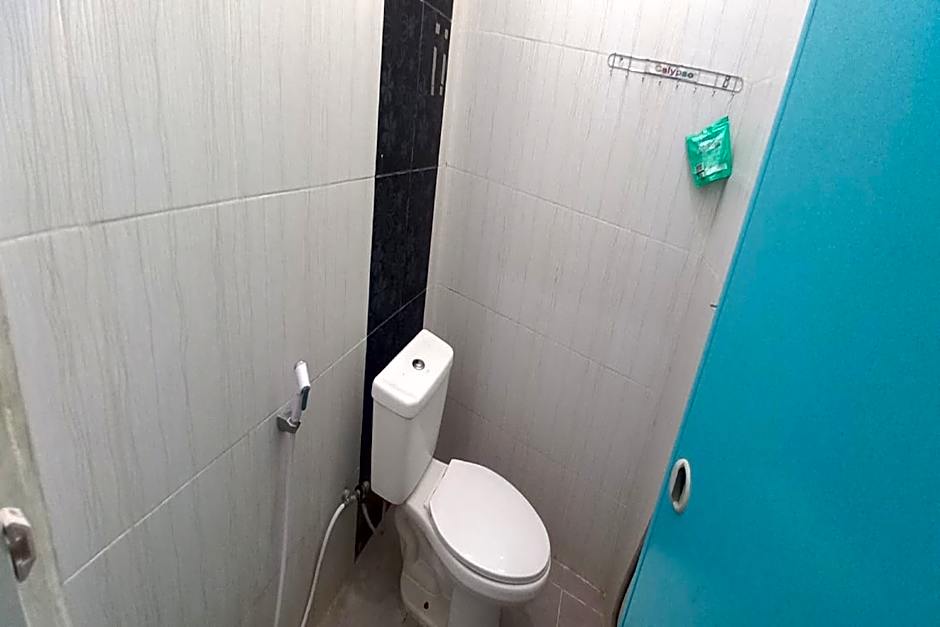 OYO 93768 Setia Budi Guest House 1