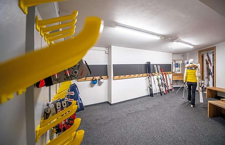 Hotel DAS ROYAL in Obereggen