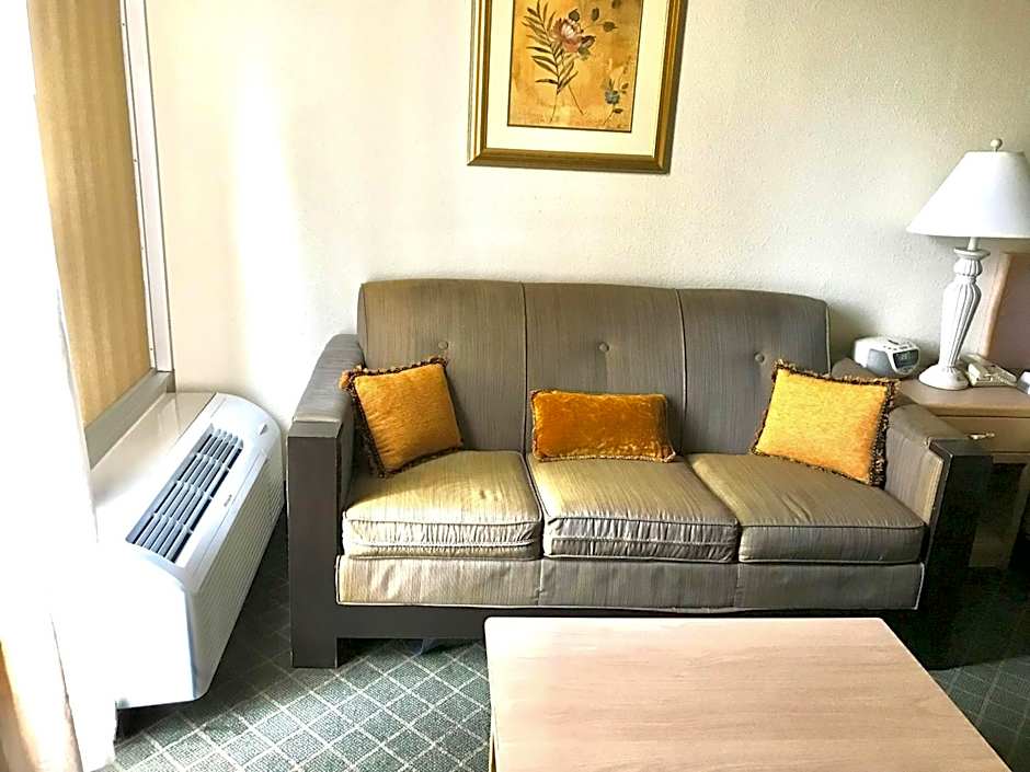 Brentwood Inn & Garden