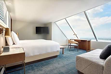 Executive Suite - Executive Lounge Access