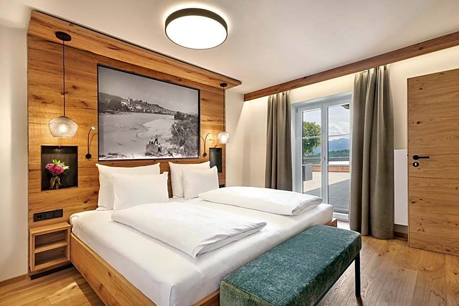 Hotel Auf der Gsteig GmbH