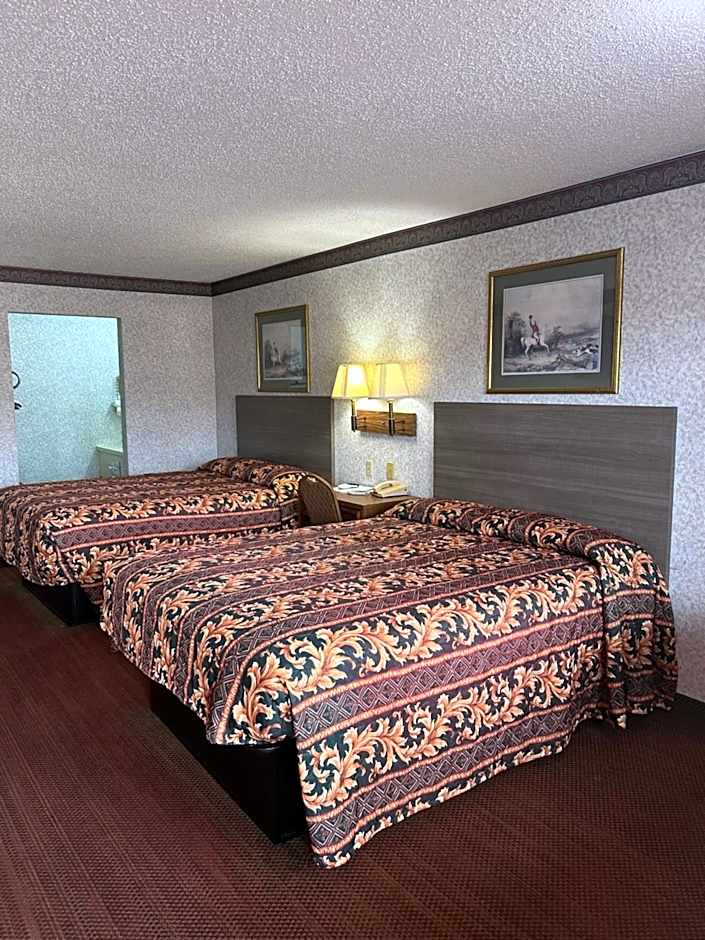 Photo 1 of 40 of Heritage Inn