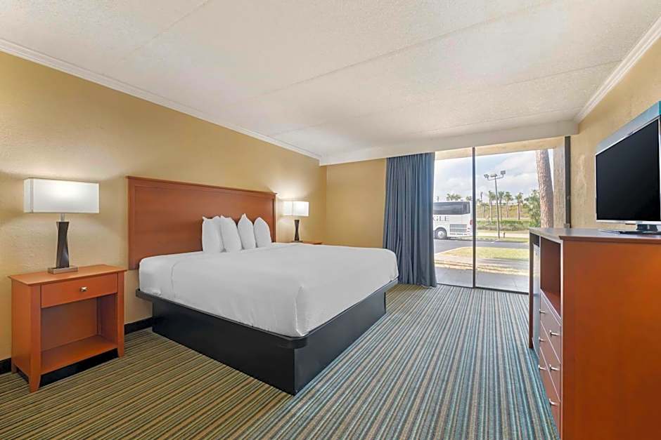 Best Western International Speedway Hotel