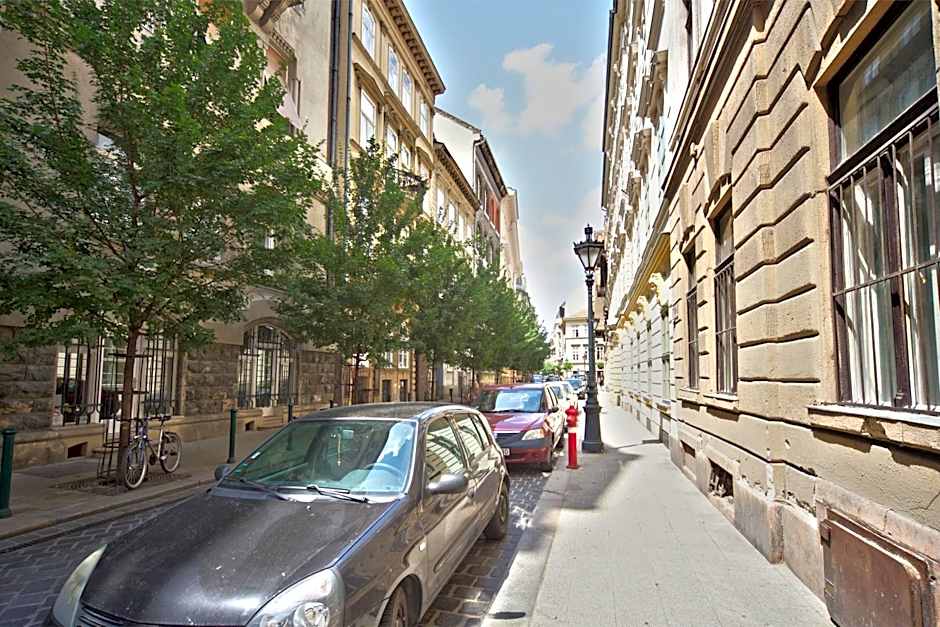 Amber Gardenview Studios Downtown