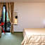 Hotel Alaska