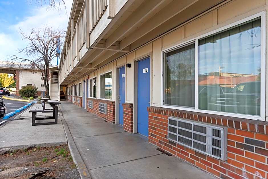 Motel 6 Clarkston WA