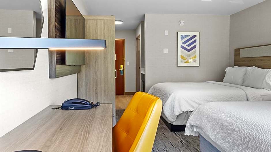 Holiday Inn Express Hotel & Suites Manchester - Airport By IHG