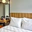 Go Hotels Plus Bacolod - Newly Renovated