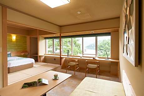 Renewal Twin Room B with Tatami Area and Lake View - Non-Smoking - West Building