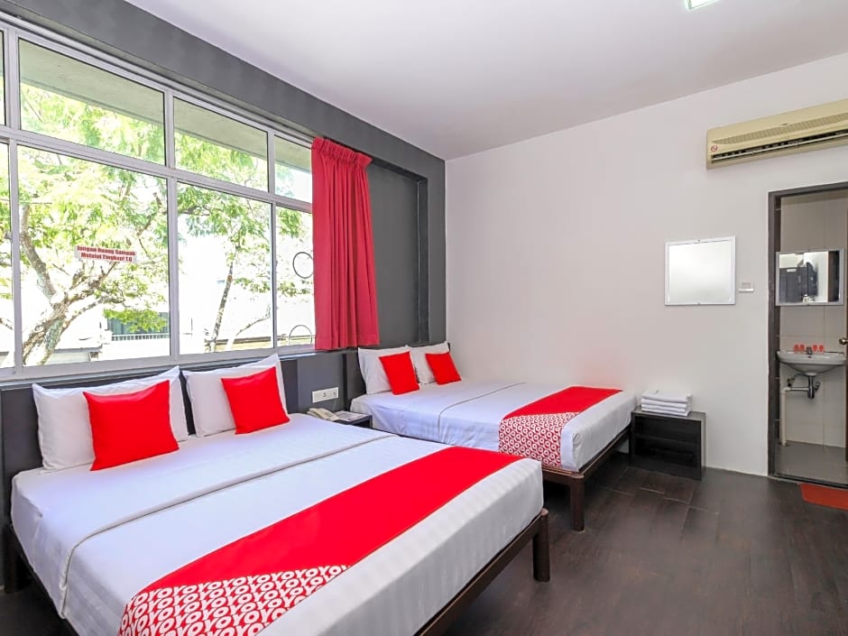 OYO 728 Tai Pan Hotel