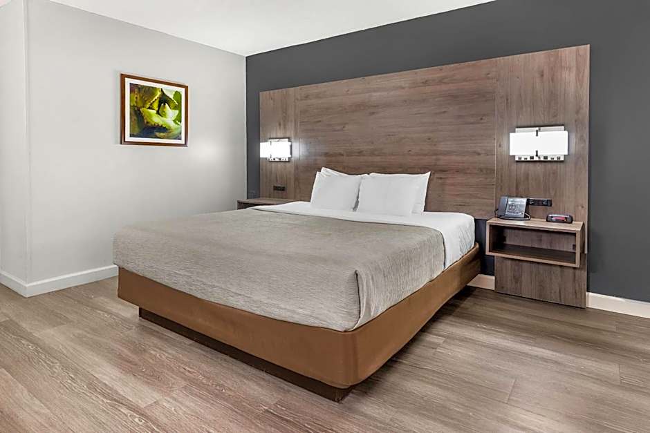 Quality Inn & Suites Raleigh Durham Airport