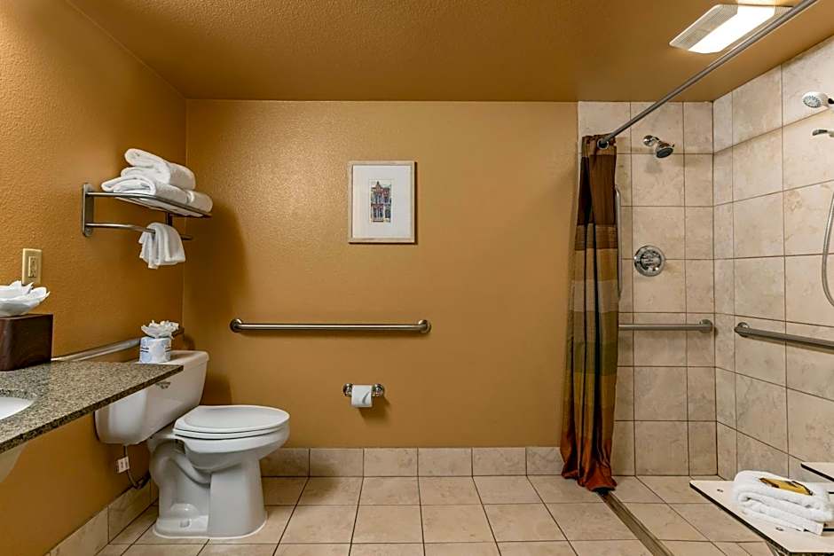 Best Western Plus Garden Court Inn