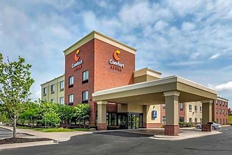 Comfort Suites Speedway - Kansas City