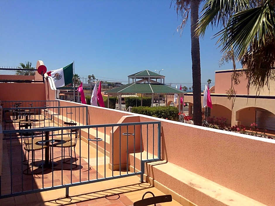 Los Jitos Hotel & Suites