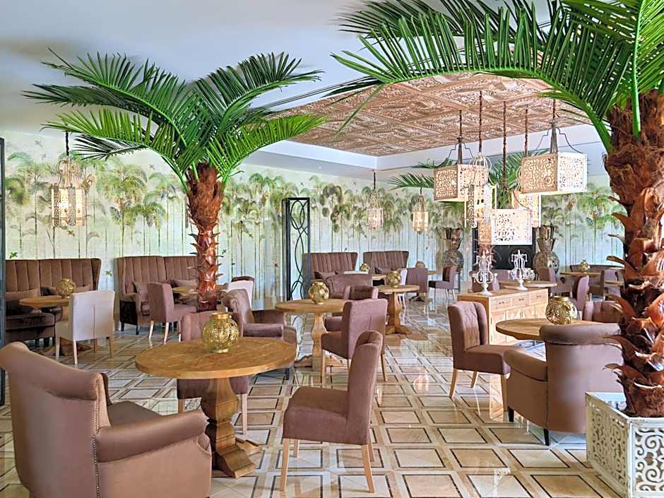 Royal River, Luxury Hotel - Adults Only