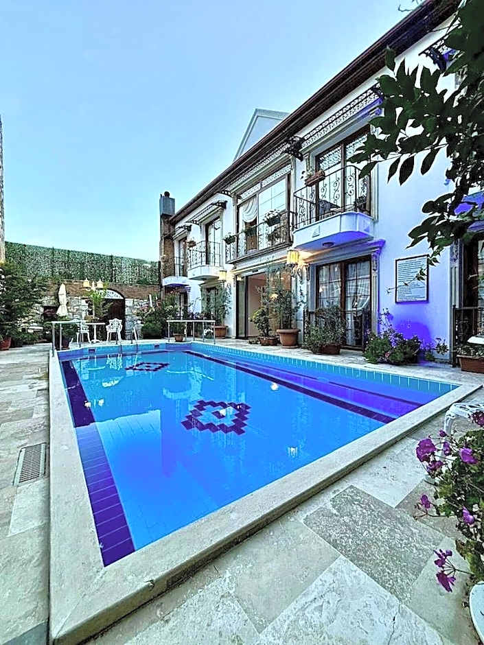 Saint John Hotel