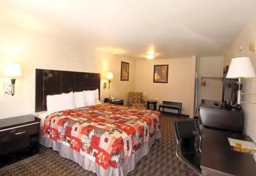 Sunburst Spa & Suites Motel