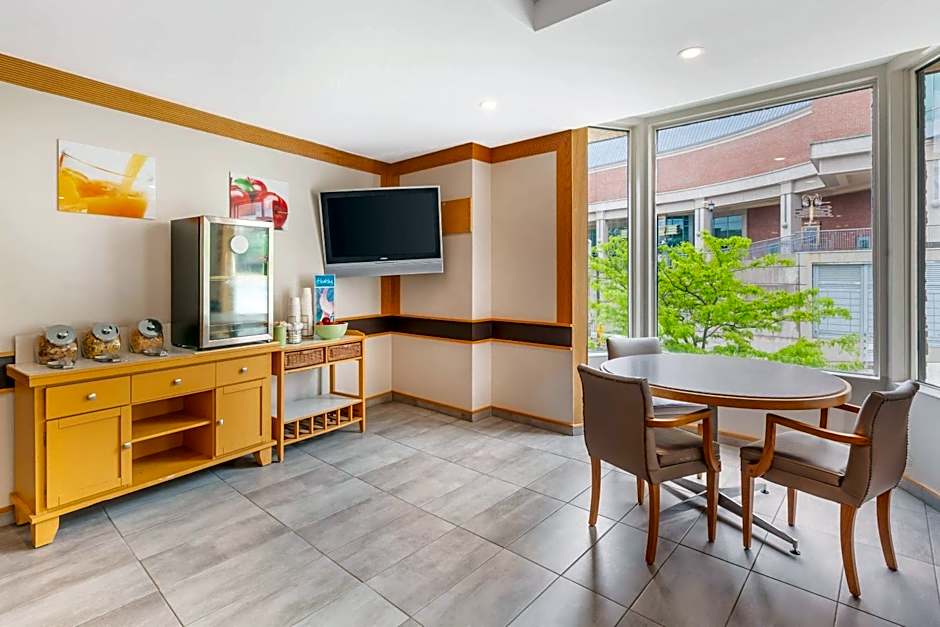 Quality Hotel Fallsview Cascade