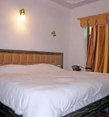 Hotel Ibni Kabeer Srinagar