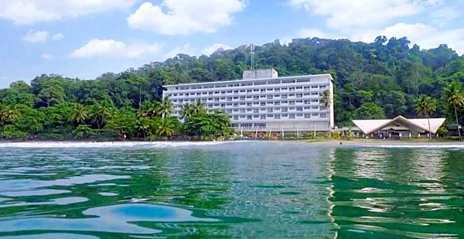 Grand Inna Samudra Beach