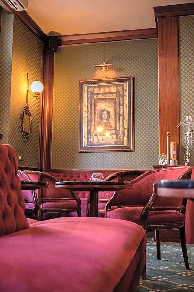 Hotel Mecenate Palace