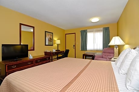 Comfortable Guest Room With 1 King Bed. Smoking Permitted.