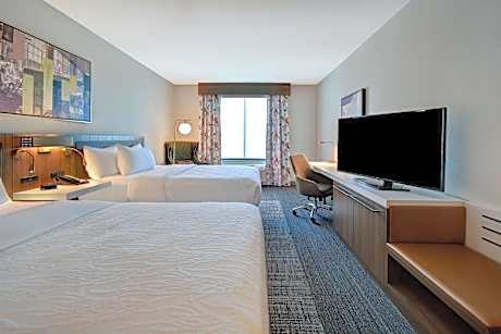 2 Queen Hearing Accessible Room