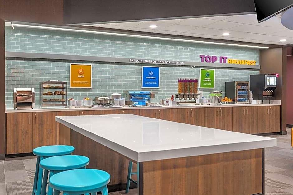 Tru by Hilton Janesville