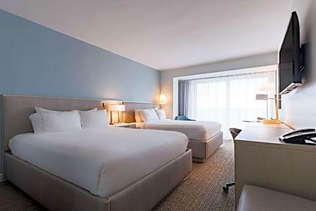 2 Queen Beds Blue Tower