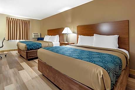 Queen Room with Two Queen Beds - Non-Smoking