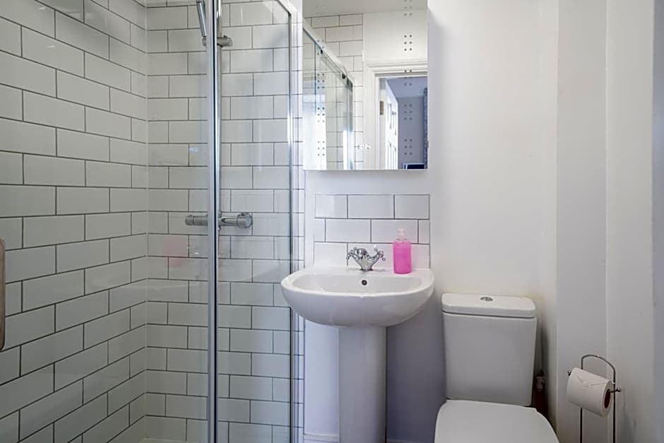 The Veteran Hotel & Bar