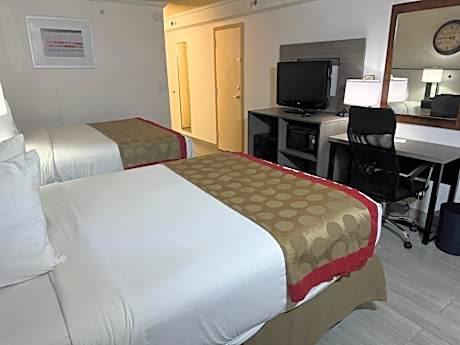 Queen Room with Two Queen Beds - Non-Smoking