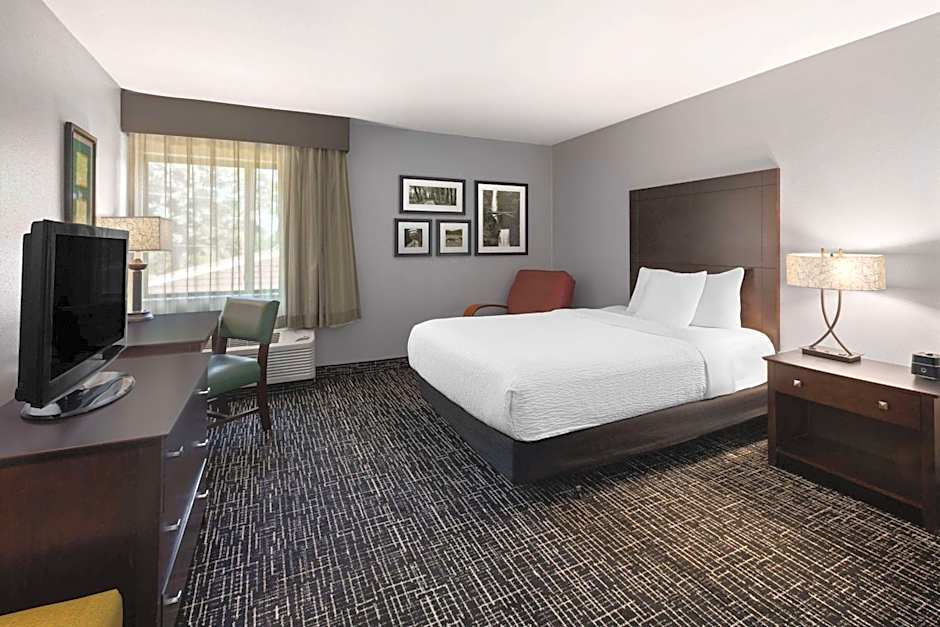 La Quinta Inn & Suites by Wyndham Sheboygan