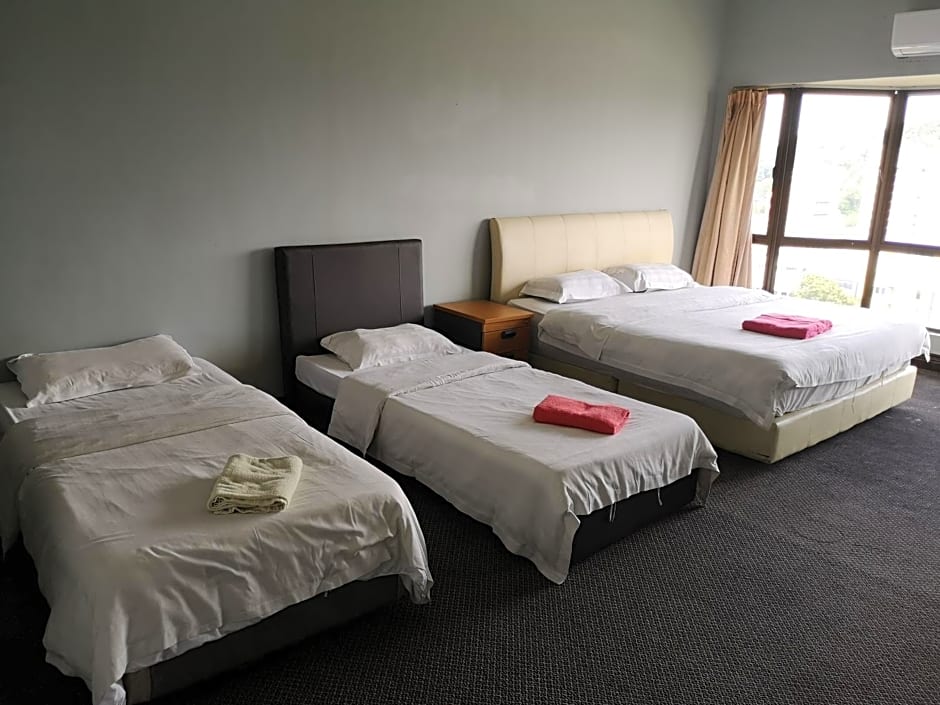 Homestay Marina Court
