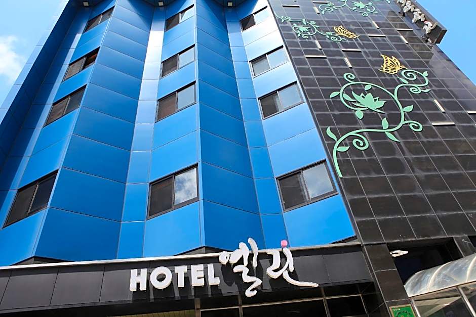 Elin Hotel