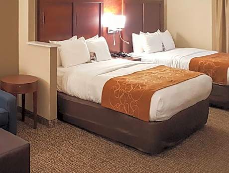 2 Queen Beds Suite Nonsmoking
