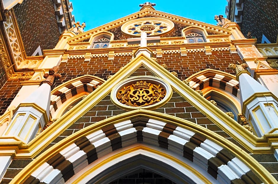 Hotel Hometown- Bandra Kurla Complex