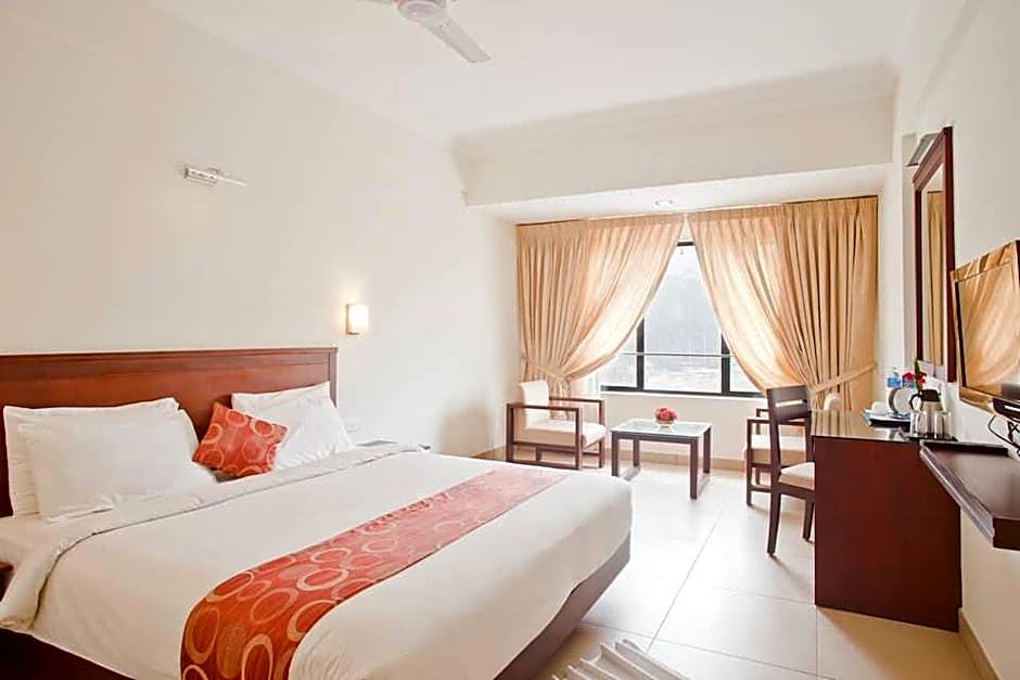 Clouds Valley Leisure Hotel