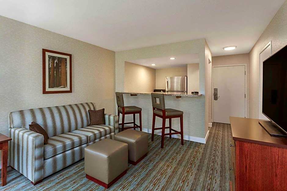 Wyndham Visalia