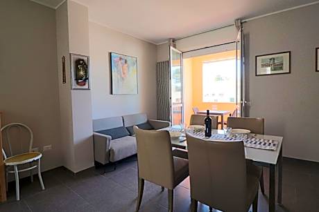 Modern Holiday Apartment With Wi-fi, Air Conditioning And Balcony; Pets Allowed